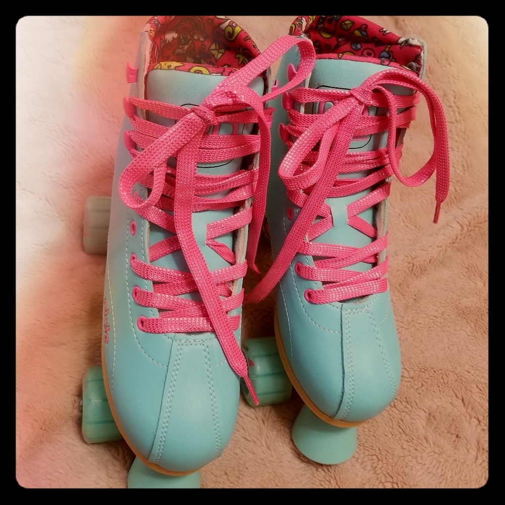 Youth Roller skates